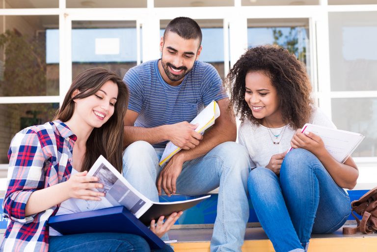 Read more about the article שיקולים בבחירת מכללה אקדמית